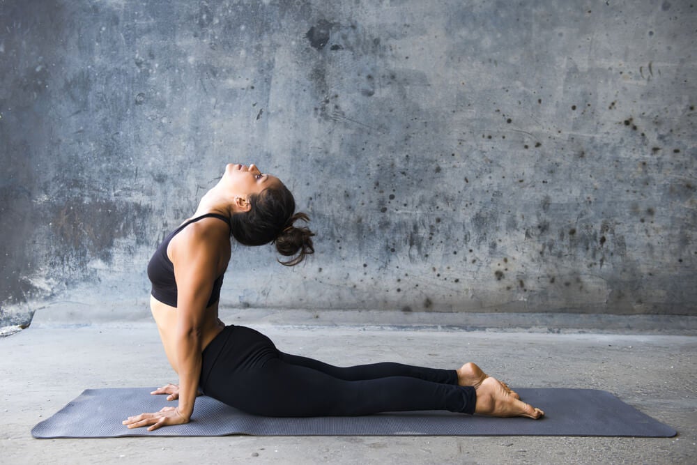 Poses de yoga: le cobra et ses bienfaits - Mieux avec la santé