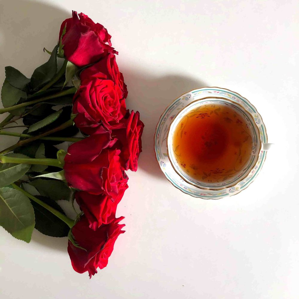 10 thés bénéfiques qui vous aideront à perdre du poids - thé à la rose
