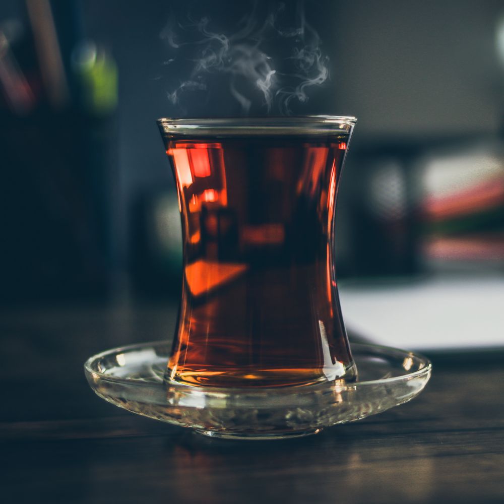 10 thés bienfaisants qui vous aideront à perdre du poids en quelques jours - les thés noirs
