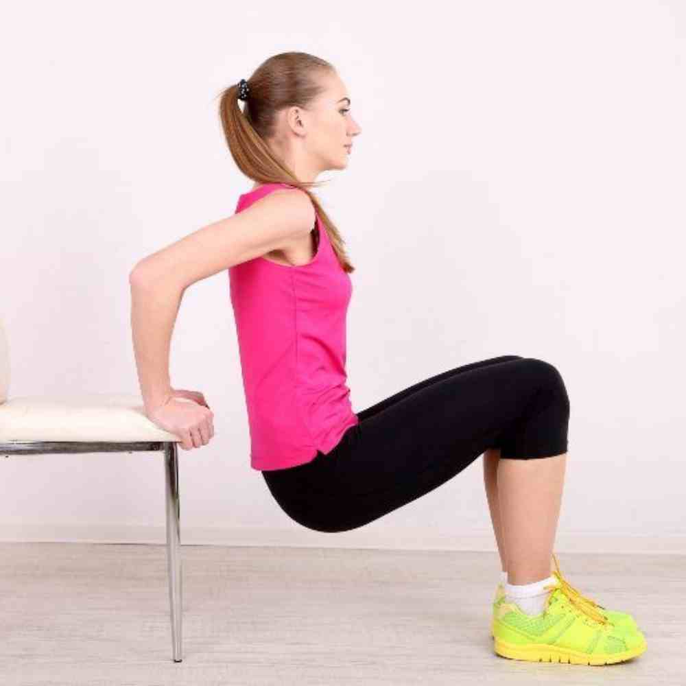 Exercice de squat pour tonifier les fesses